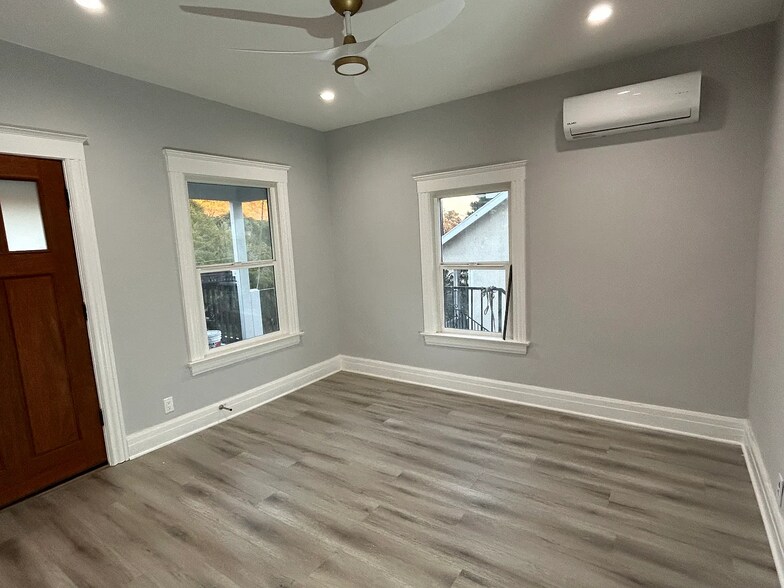 Building Photo - 2719 Alta St