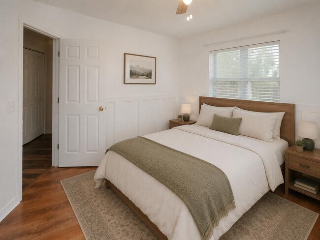 Building Photo - 405 Island View Cir