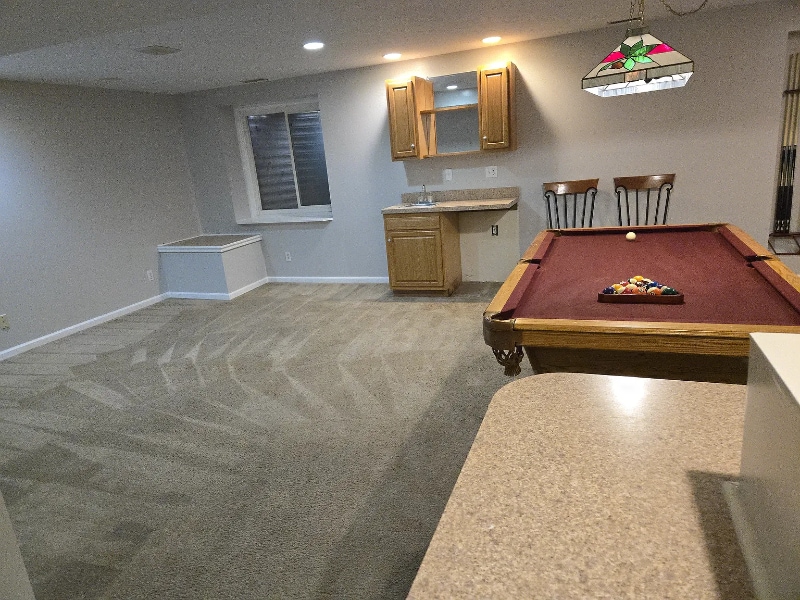 Building Photo - 676 Grove Cir