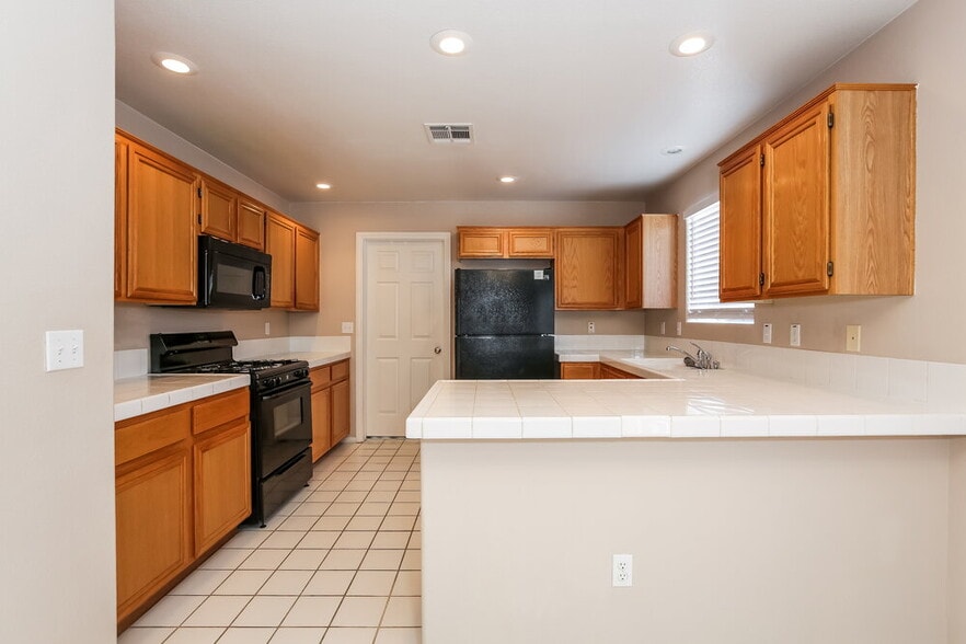 Building Photo - 5426 Silent Path Way