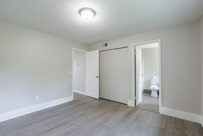 Building Photo - 209 N Woodland Dr