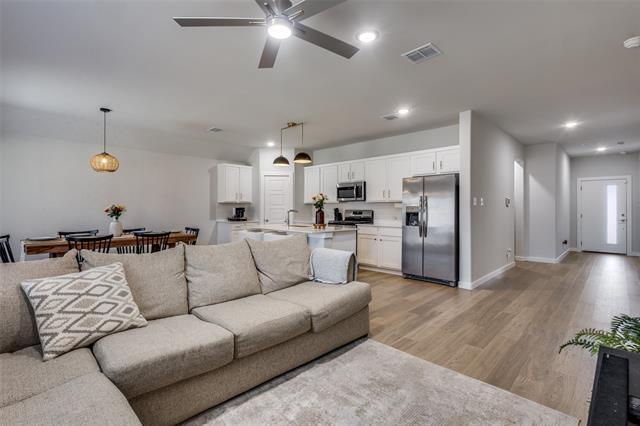 Building Photo - 710 Tidal Dr