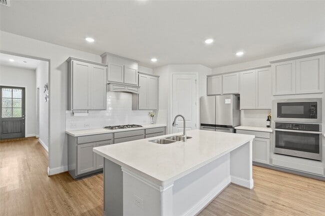 Building Photo - 3121 Sunnyside Dr