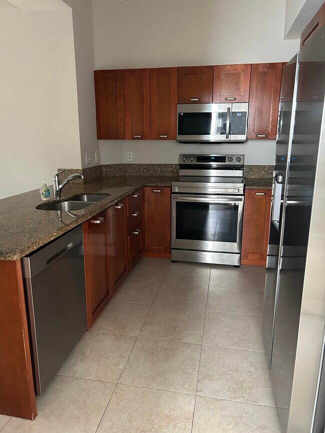 Building Photo - 47 SE Sedona Cir