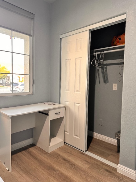 Building Photo - 6623 Citrine Ct