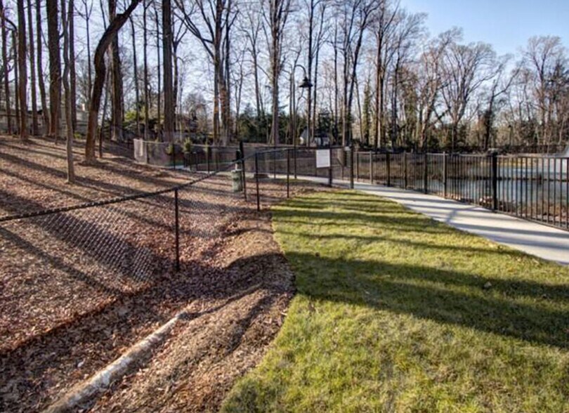 Building Photo - 5720 Carnegie Blvd