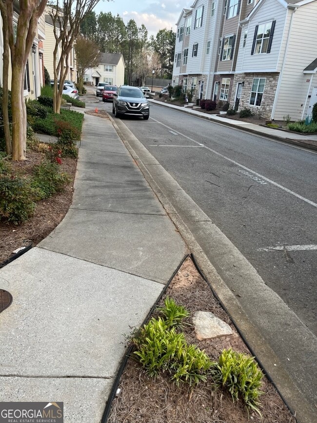 Building Photo - 212 Riverstone Commons Cir