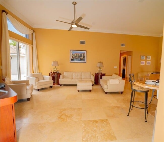 Building Photo - 20107 Ocean Key Dr