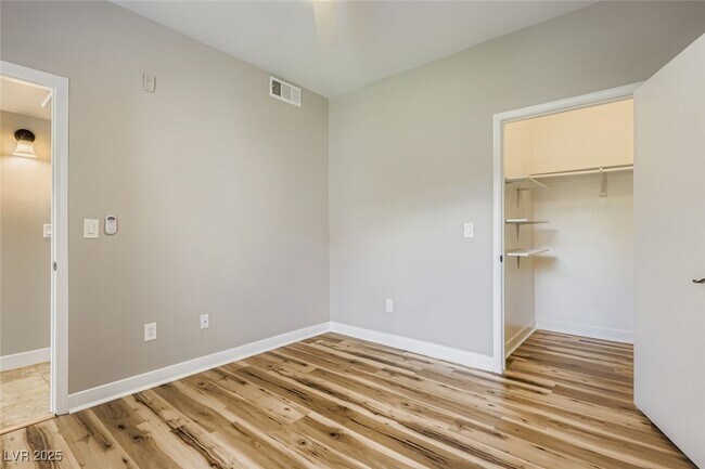 Building Photo - 45 Maleena Mesa St