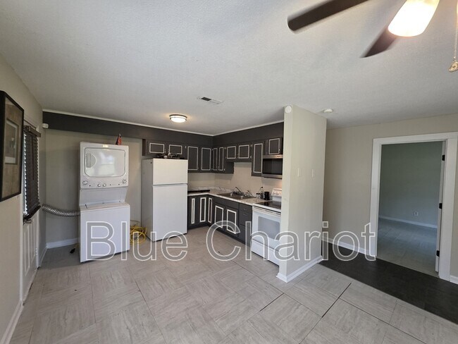 Building Photo - 2313 Fitzgerald Ave