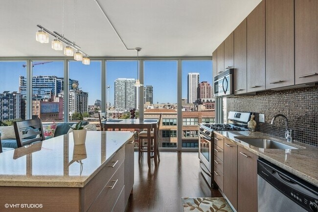 Building Photo - 659 W Randolph St
