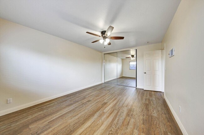 Building Photo - 792 Avocado Ave