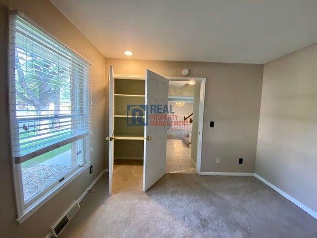 Building Photo - 5932 S Dayton Ct