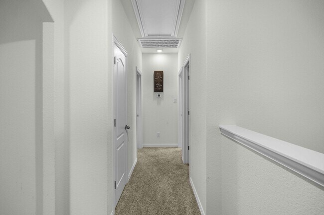 Building Photo - Welcome to your slice of paradise in Round...