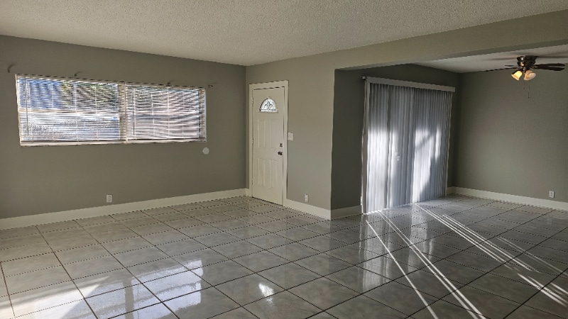 Building Photo - 705 James St