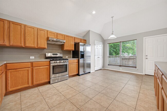 Building Photo - 18499 Sunrise Pines Dr