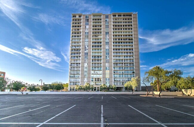 Building Photo - 2323 N Central Ave