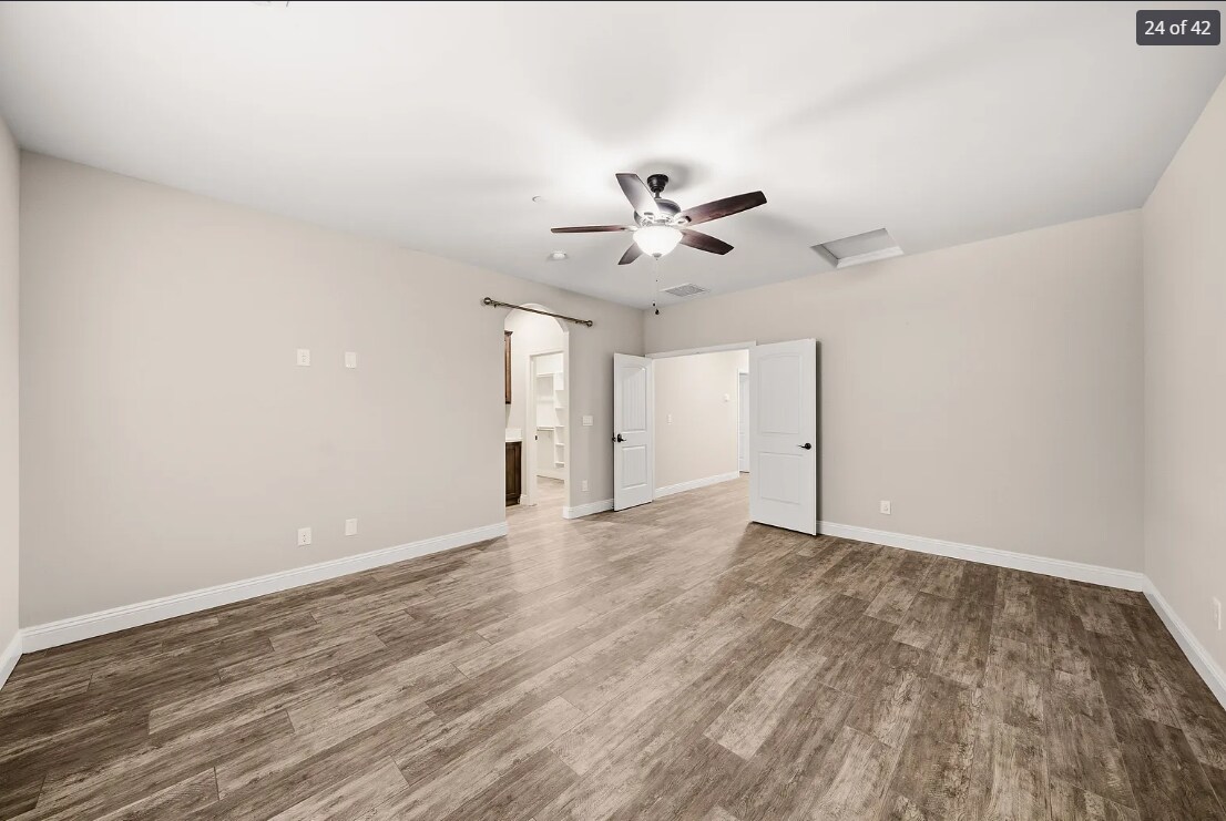 Building Photo - 7303 Whiskey Creek Dr