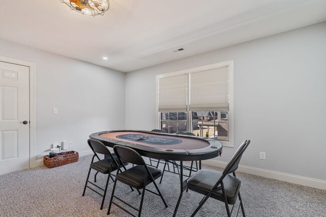Building Photo - 201 Mantle Dr NW