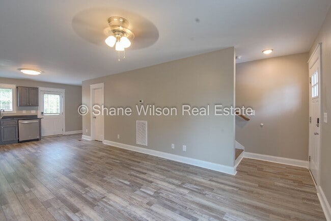 Building Photo - 3263 Chattanooga Rd