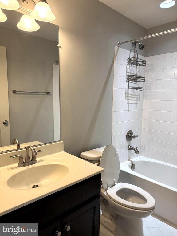 Building Photo - 23671 Sailfish Square