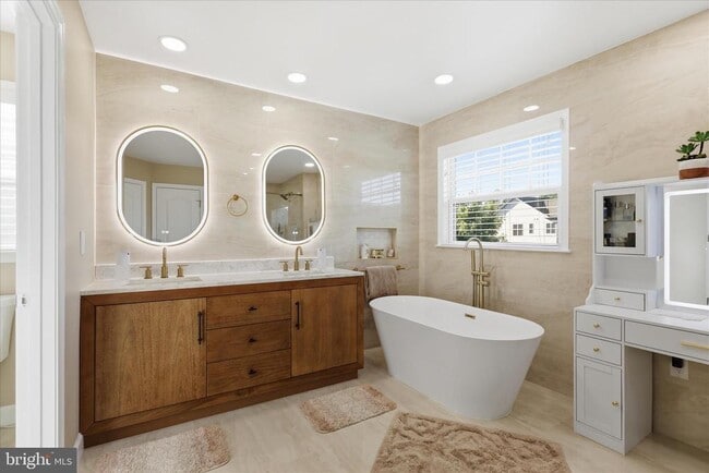 Building Photo - 42522 Stratford Landing Dr