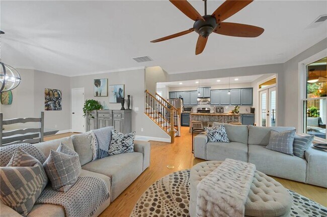 Building Photo - 120 Cornerstone Pl