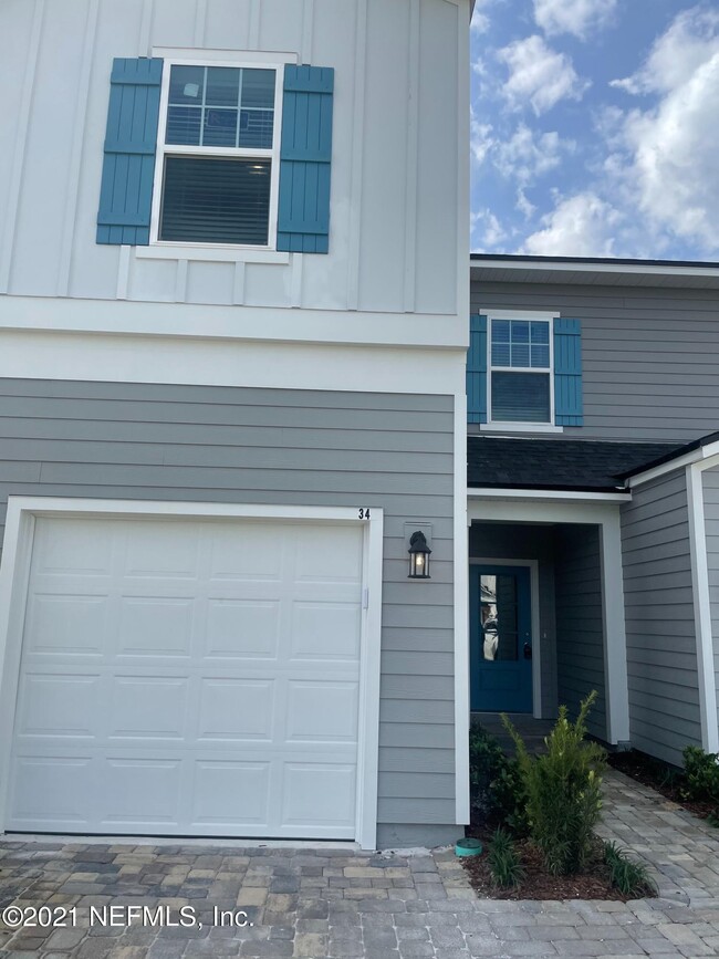 Building Photo - 34 Pinebury Ln