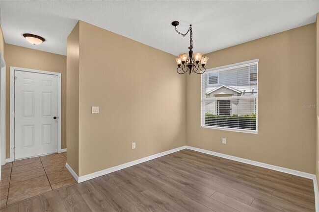 Building Photo - 817 Ashentree Dr