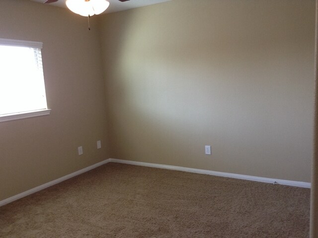 Building Photo - 5718 Emerald Brook Ln