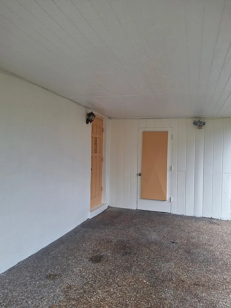 Building Photo - 4850 Southwest 41st Avenue