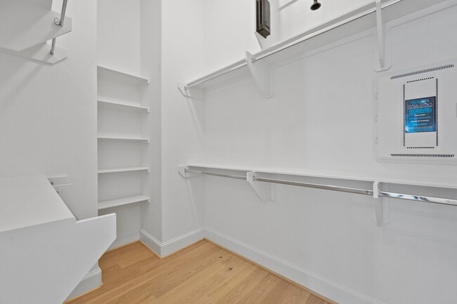 Building Photo - 614 Delmar St