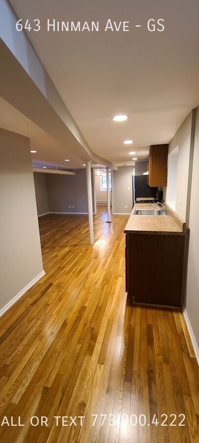 Building Photo - 643 Hinman Ave