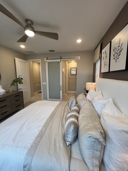 Building Photo - 1683 Sugarbelle Cir