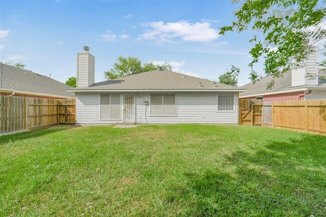 Building Photo - 21007 Terrace View Dr