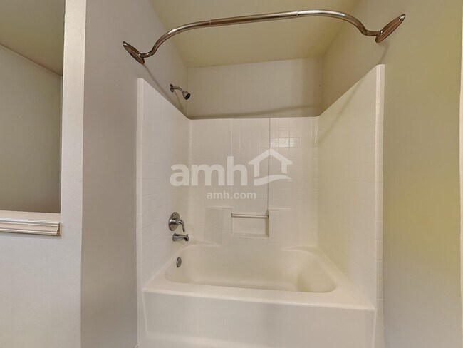 Building Photo - 9523 187 St E