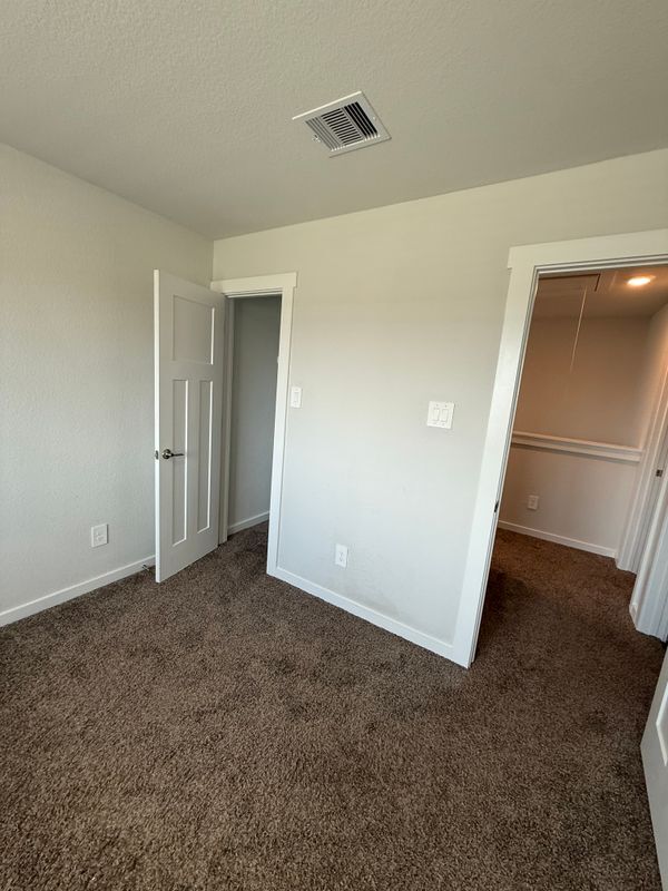 Building Photo - 1218 Amistad Lp