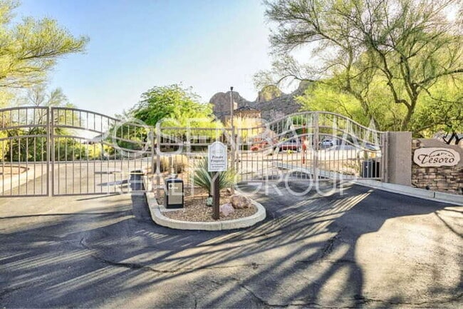 Building Photo - 9933 E Hidden Treasure Ct