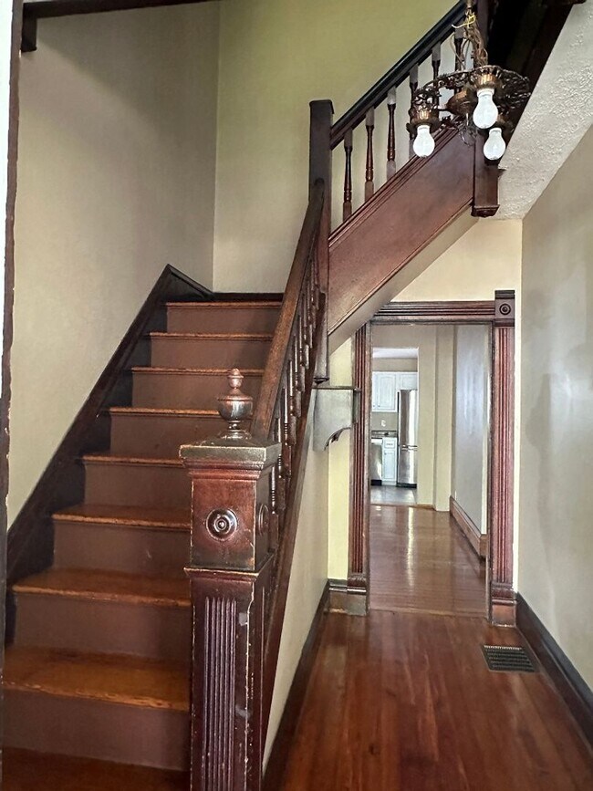 Building Photo - Marietta Gem