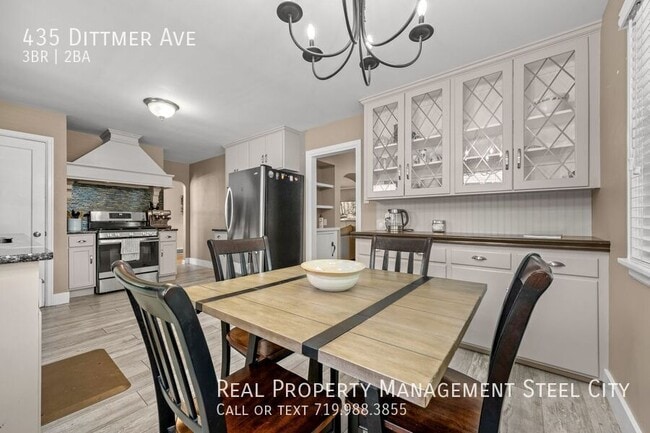Building Photo - 435 Dittmer Ave