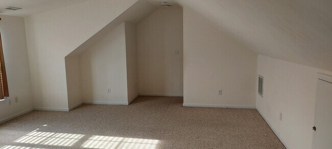 Building Photo - Bayberry Cove