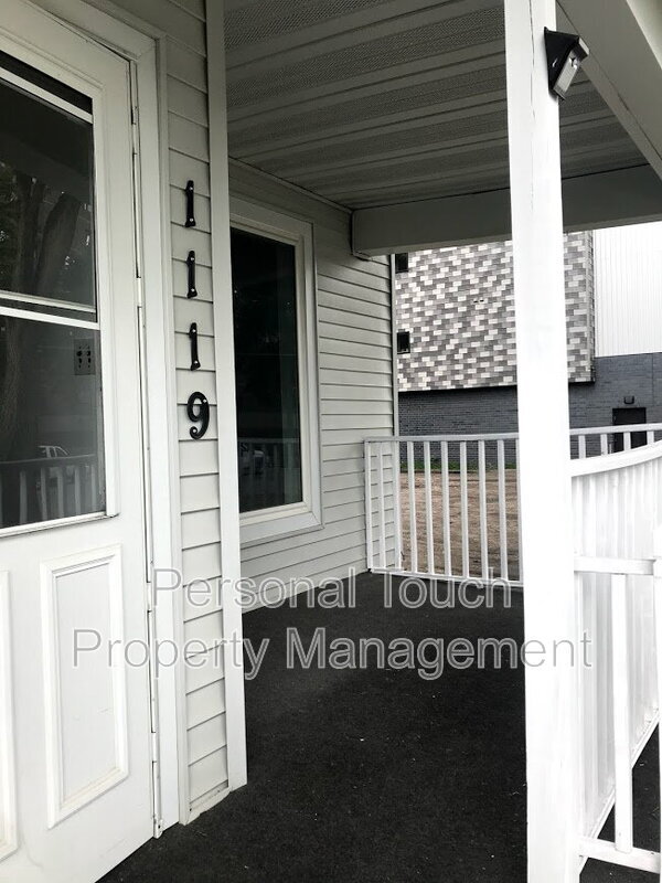 Building Photo - 1119 3rd Ave N