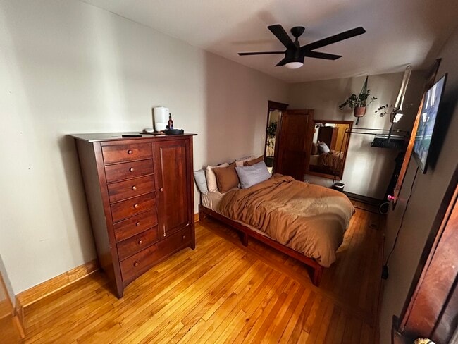 Building Photo - 2340 W Thomas St