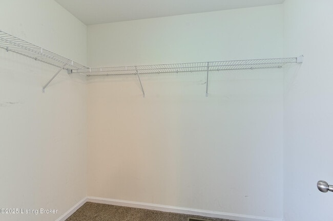 Building Photo - 220 Rockcrest Way