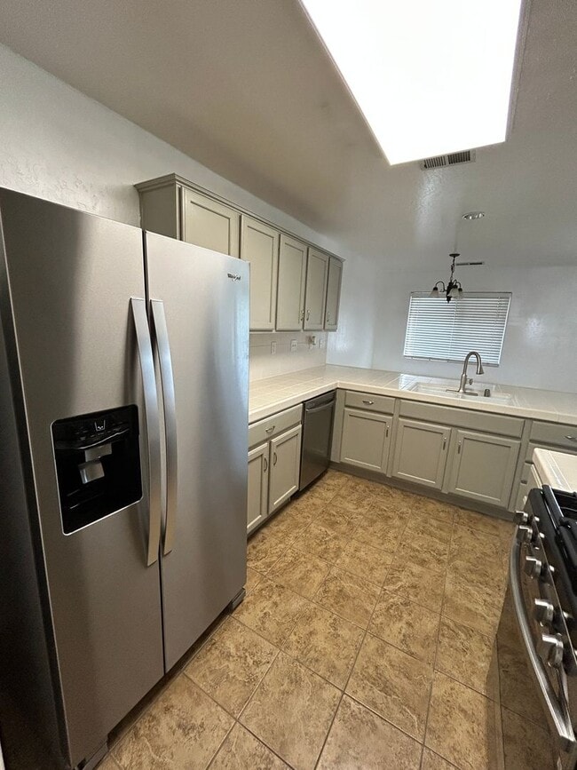 Building Photo - What are you waiting for?