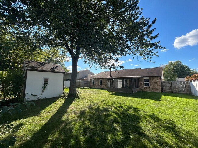 Building Photo - 8978 Gardengate Dr