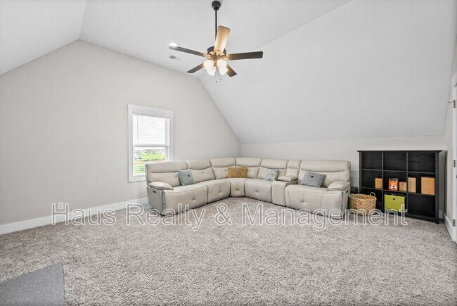 Building Photo - 538 Fieldview Wy