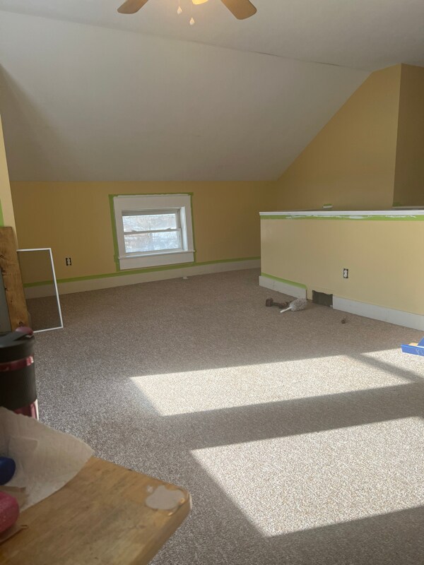 Building Photo - 607 S Red Bud Trail