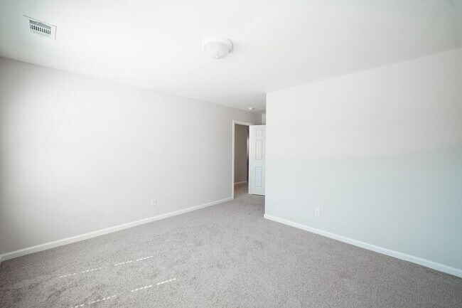 Building Photo - 125 Chilburn Cir