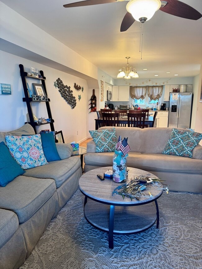 Building Photo - 6386 Waters Edge Dr